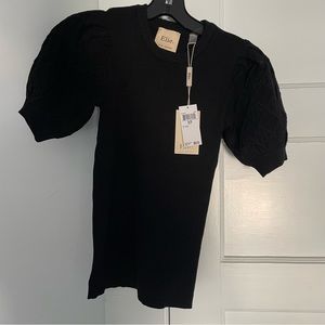 Ellie Tahari knit top with detailed sleeve. Size XS new with tags